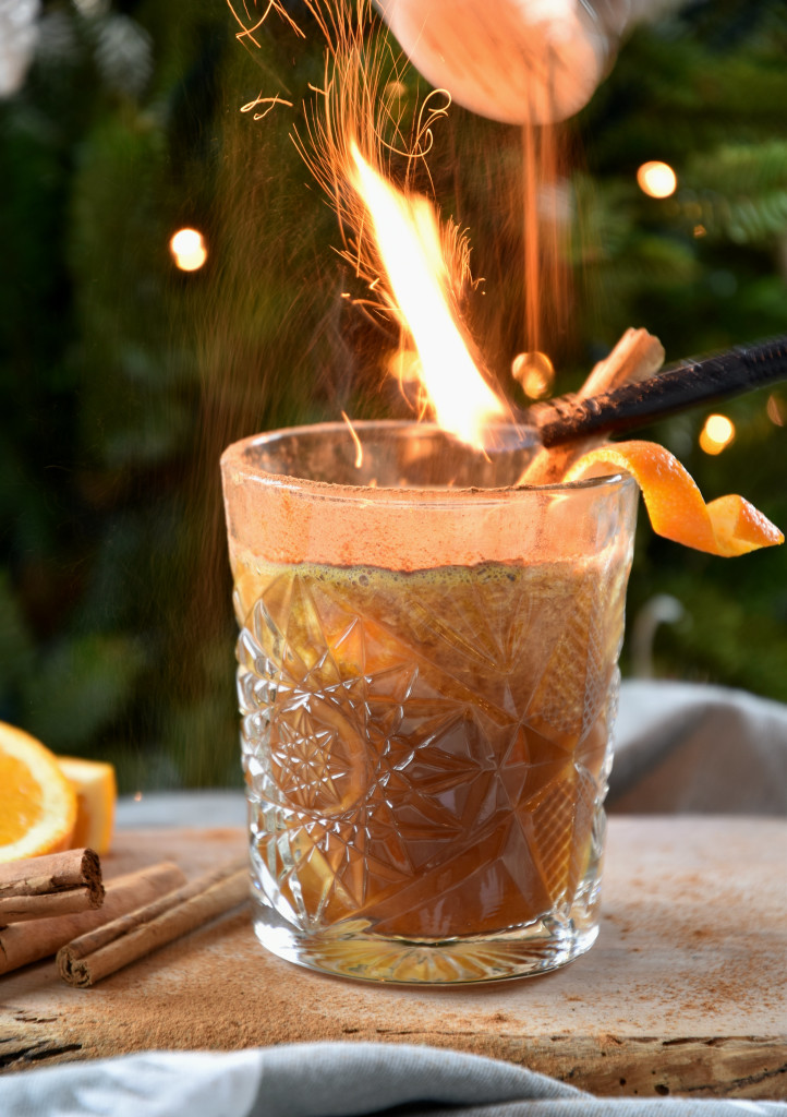 kaneel koffie sinaasappel spelen met vuur