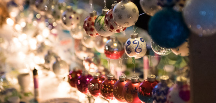 Stout Samenhangend Preventie Zelf kerstballen decoreren & beschilderen: 10 tips! - Christmaholic.nl